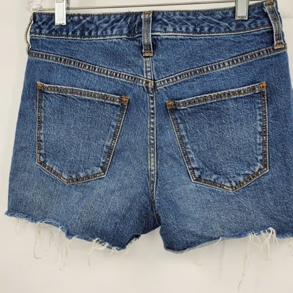 Universal Thread Vintage Midi Women's Raw Hem Denim Jean Shorts Size 2/26 - Picture 2 of 6
